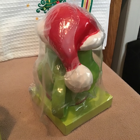 NWT WCN Grinch Mug and Hat set -  food safe  - 100% Ceramic - Picture 5 of 5